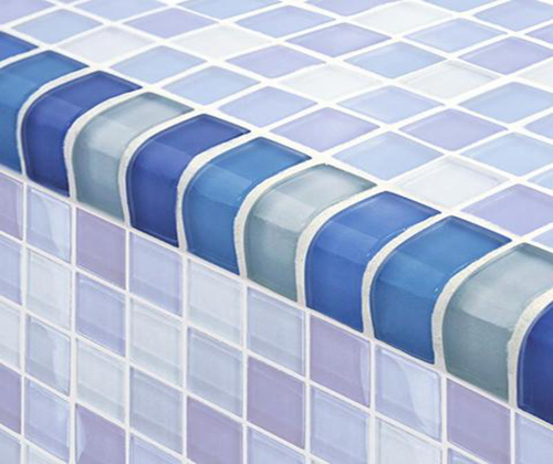 Acabamento de azulejos para piscina e spa
